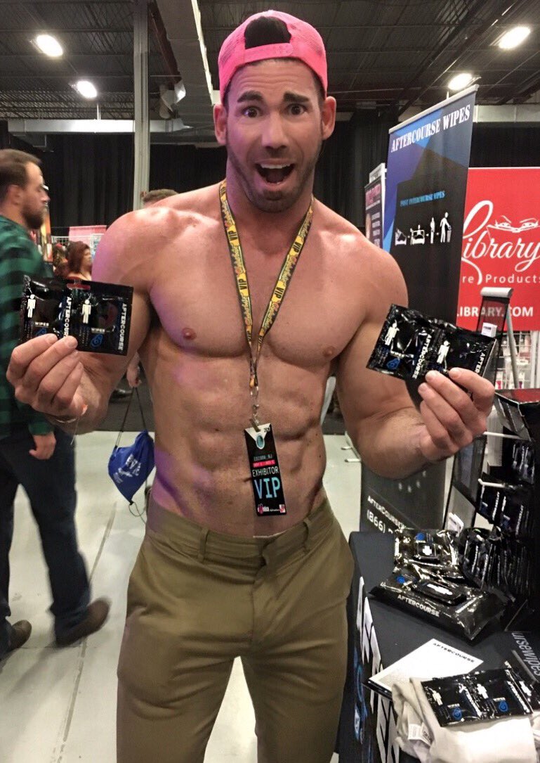 Aftercourse_'s tweet photo. The handsome/fun adult film star, Billy Santoro, purchasing AfterCourse Wipes. #Billy #Santoro #BillySantoro #XXX #AdultFilm #LeakedAndLoaded #Film #Porn #Handsome #Hot #HotMan #HotMale #Muscles #HealthAndWellness Sex #SafeSex #SexMatters #SafePractice #SafeSexualPractice https://t.co/pP8Nk3n0Fs