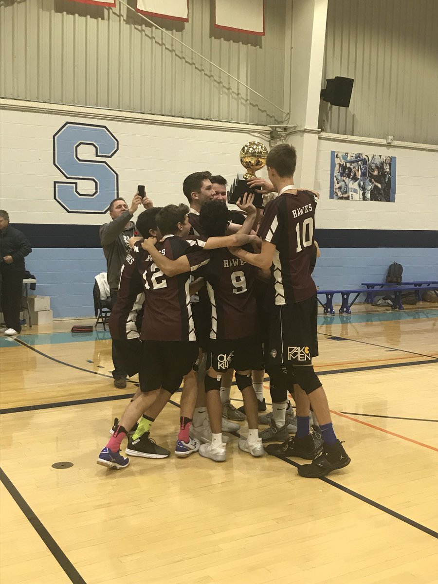 DanniOrlando9's tweet photo. Senior Boys Volleyball HCAA Champions! @LoyolaHawksOak https://t.co/srHL05T0Ig