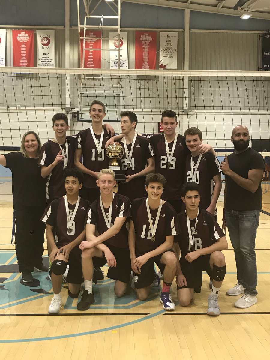 DanniOrlando9's tweet photo. Senior Boys Volleyball HCAA Champions! @LoyolaHawksOak https://t.co/srHL05T0Ig