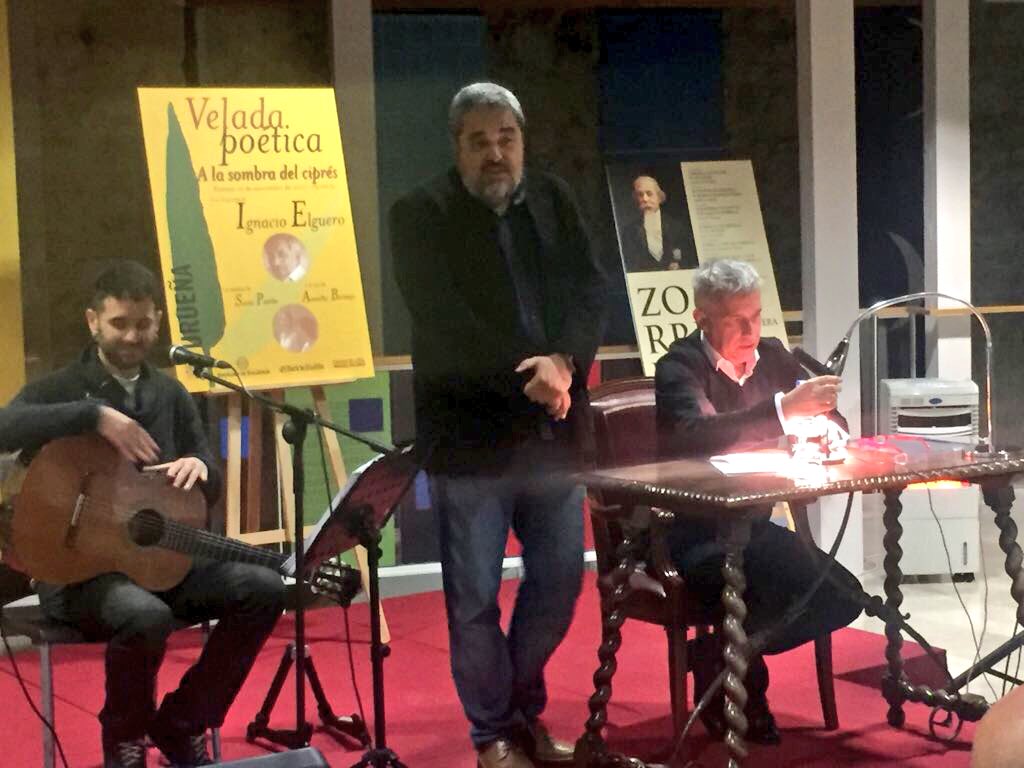 Dip_Va's tweet photo. .@JesusJCarnero #InmaculadaToledano Alc.#FranciscoRodríguez @carlos_aganzo asisten #VeladaPoética 'A la sombra del ciprés' con la poesía de @ignacioelguero, la música de #SuriaPombo y la voz de #AranchaBermejo en #VillaLibro de #Urueña @turvalladolid @nortecastilla @culturacyl https://t.co/zDjdng3bI8