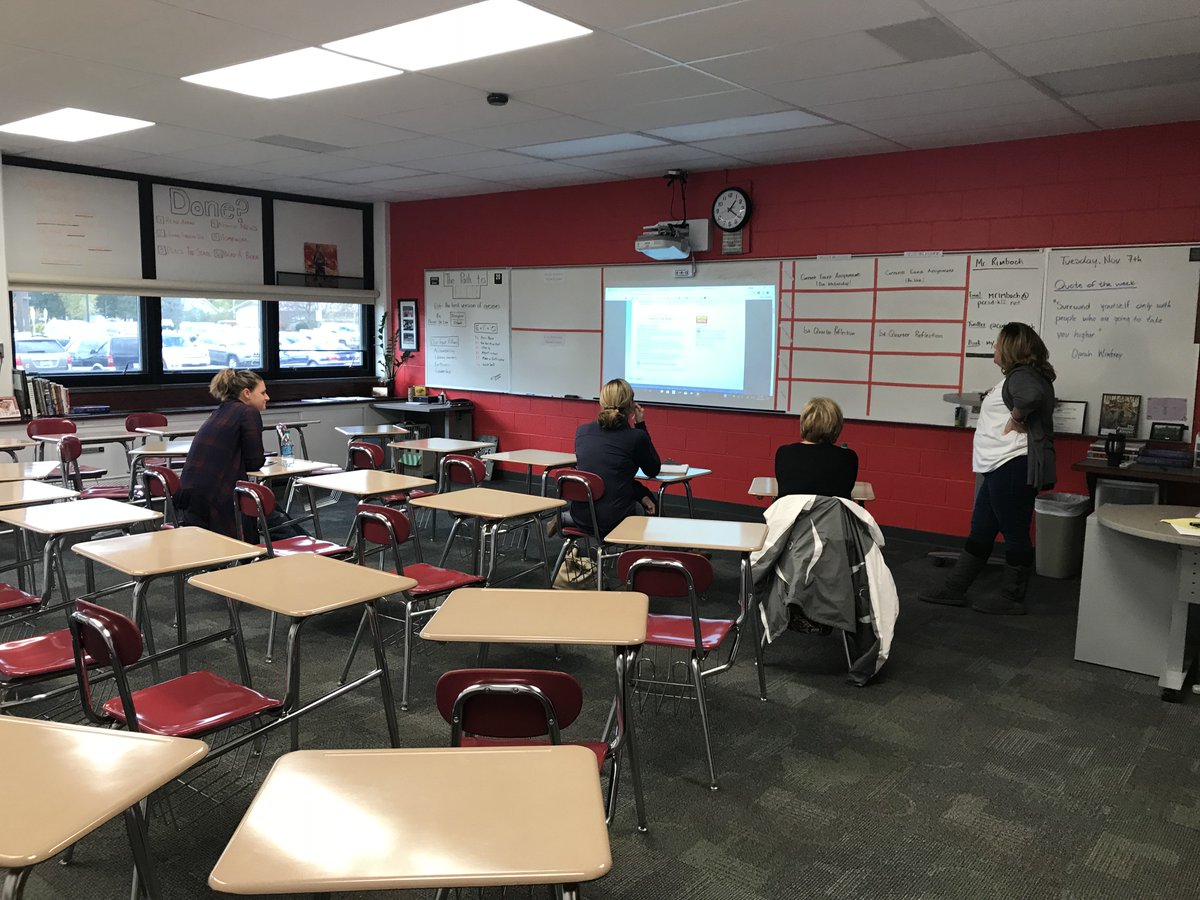 WiredEducator's tweet photo. Math PD. #PCPD2017 https://t.co/v0t8VCBYWX