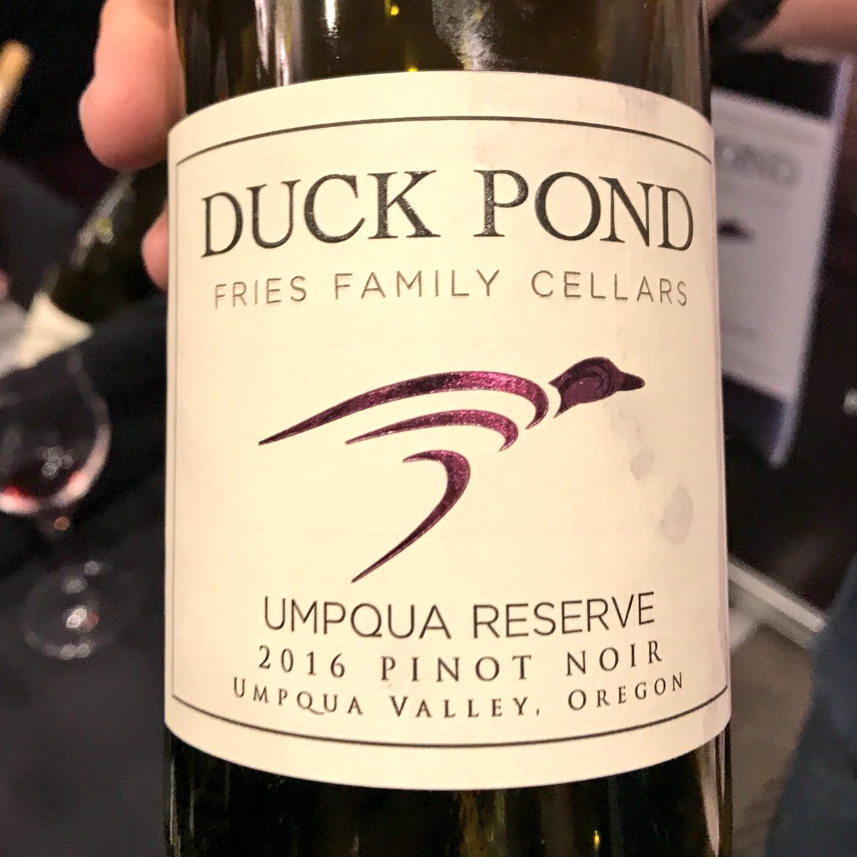 Not your “classic” #PinotNoir - Yes it’s better! W/ rich ripe aromas of red fruits &amp; delicate stake of spice planted strikingly at the end of the sip.  Fascinating first sip! #ORwine <a href="/duckpondcellars/">Duck Pond Cellars</a> <a href="/WineCommGuy/">Nick Berube</a> @WineBloggersCon #WBC17