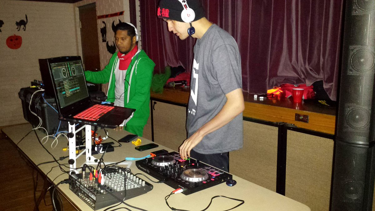 BflatOfficial's tweet photo. Setting up cue points pre show after set up. Was a fun night! 

#discjockey #dj #edm #music #soundisstyle #bflat https://t.co/v6qKlOpMFF