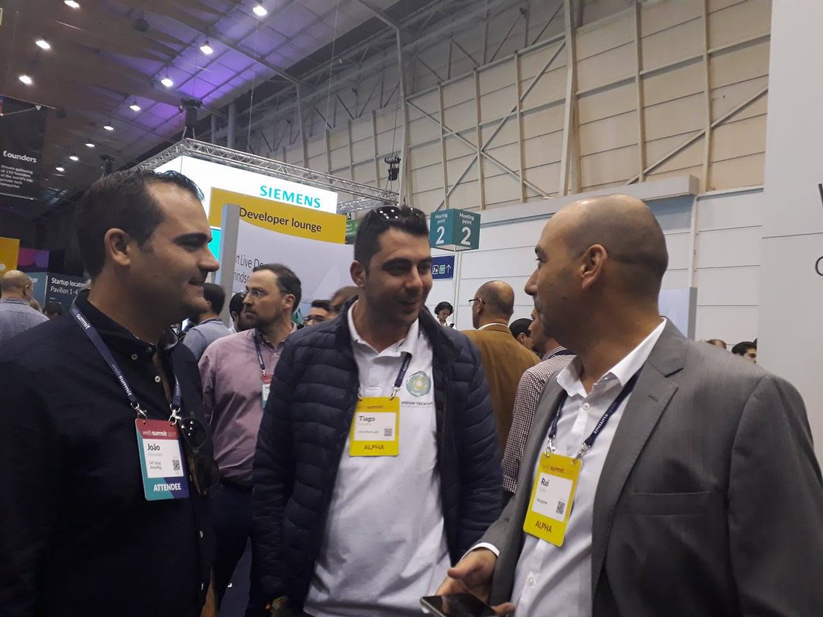 rmcdomingues's tweet photo. It's great when we find our friends in a crowd of 60k+ people... João Fernandes (F#ckingAmazing) and Tiago Carvalho (@VisionTechLab1).  #websummit17 #Portugal https://t.co/yyuVO28LVL