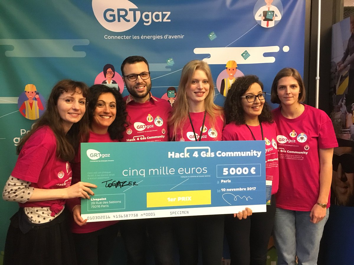 DesvignesClaire's tweet photo. On a gagné !!!! 🏆 #2Gazer Bilan du #Hack4Gas #ParlonsGaz : super ambiance, bonne équipe et merci au jury d’avoir cru en notre projet ! https://t.co/T9wrtZANoM