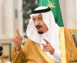 SaudiNews50's tweet photo. الخدمة المدنية .. 
وظائف شحيحة ، وعقود مشبوهة ، وتعيينات لأسماء عائلات تُثير الشكوك .. أين المفر من حزم سلمان وعزم محمد ؟.
. https://t.co/dPTMGTtvU0