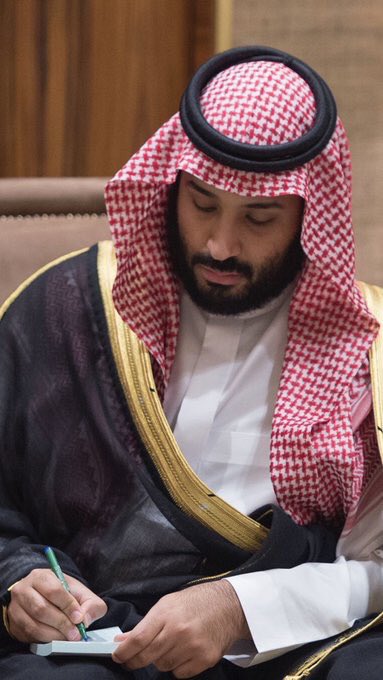 SaudiNews50's tweet photo. الخدمة المدنية .. 
وظائف شحيحة ، وعقود مشبوهة ، وتعيينات لأسماء عائلات تُثير الشكوك .. أين المفر من حزم سلمان وعزم محمد ؟.
. https://t.co/dPTMGTtvU0