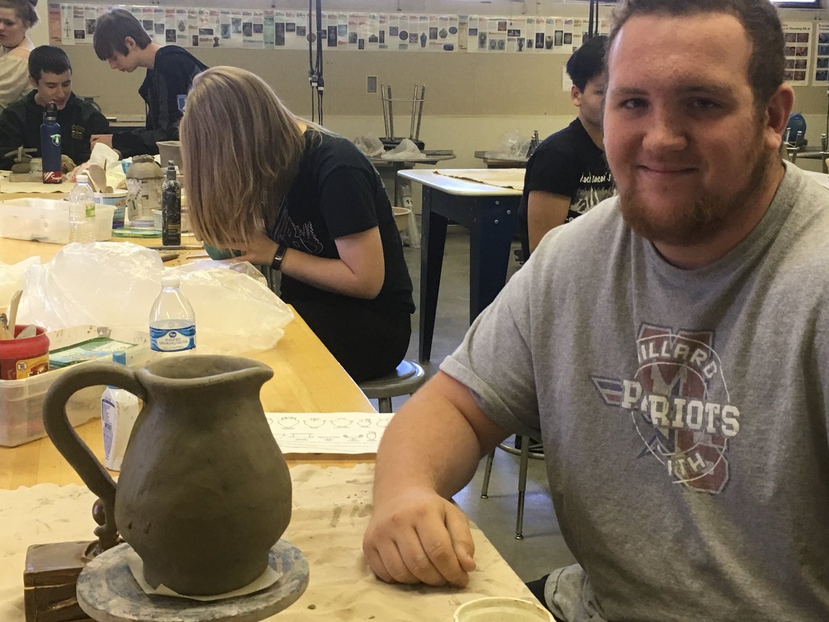 Patriot_Art's tweet photo. Who makes great coil pots? Students at MSHS! #MSHSActivities #MPS2Ed #TPW #Proud2bMPS https://t.co/bSoaZFin8Z