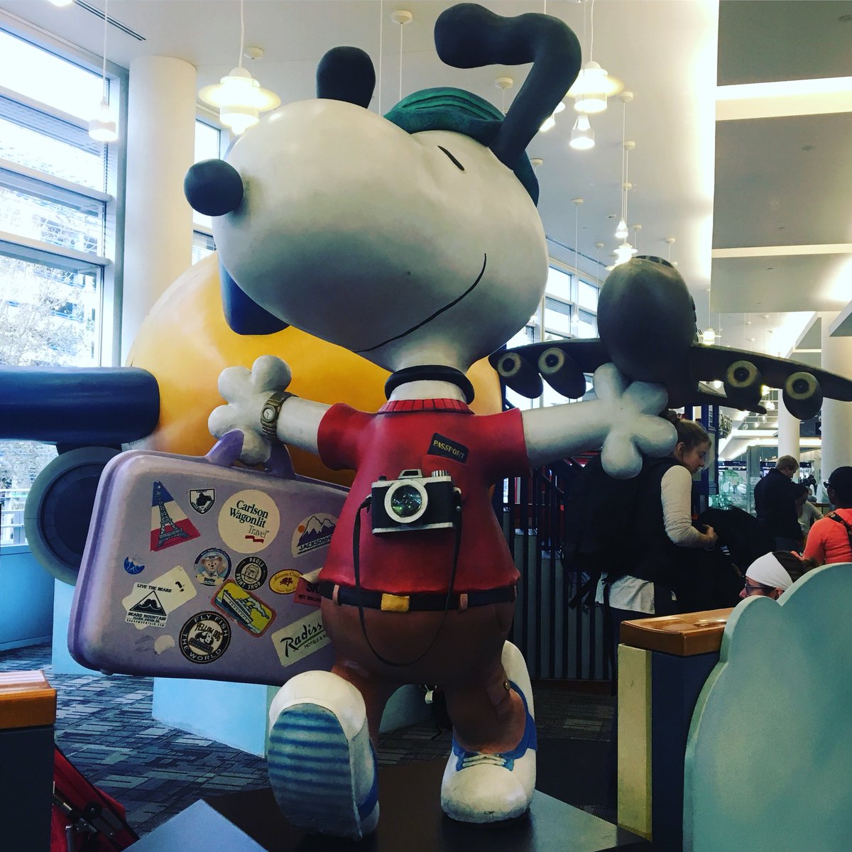 HatchDebbie0's tweet photo. A day early this week, for #flyhomefriday so tossing back to yesterday at #Minneapolis @mspairport Is one of my #favoriteairports https://t.co/NxTsaOUK2w