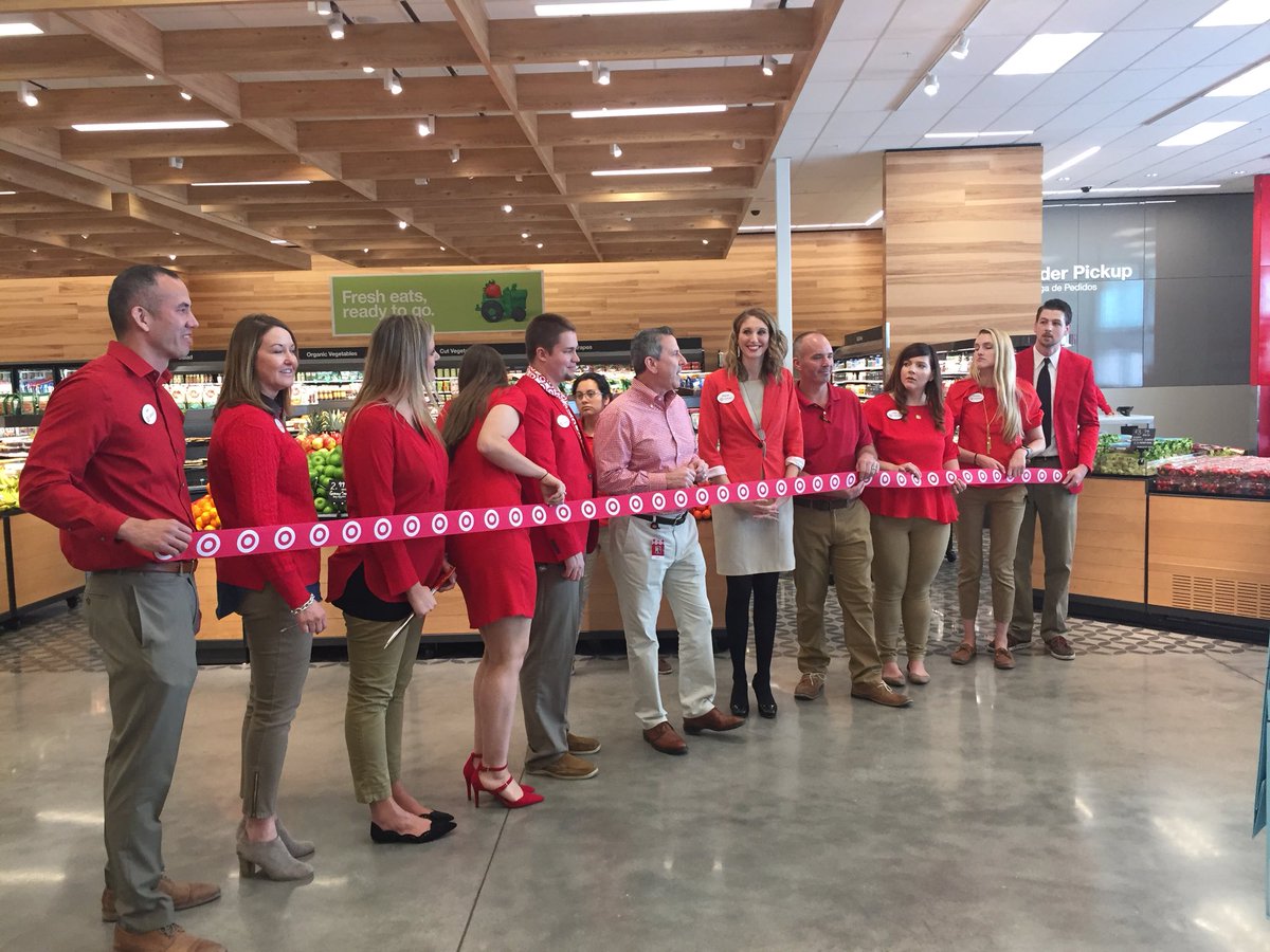 T2868 is officially open! Great job to the entire team! The store looks fantastic. <a href="/maxwellwiller/">Ashley Willer</a> <a href="/johnp_sheehan/">John Sheehan</a> <a href="/JannaAPotts/">Janna Potts</a>