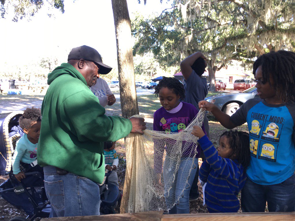 GullahProject's tweet photo. Lee Man Atkins demonstrates net fishing to students today at #heritage17 #penncenter https://t.co/EQUhP5xGg9