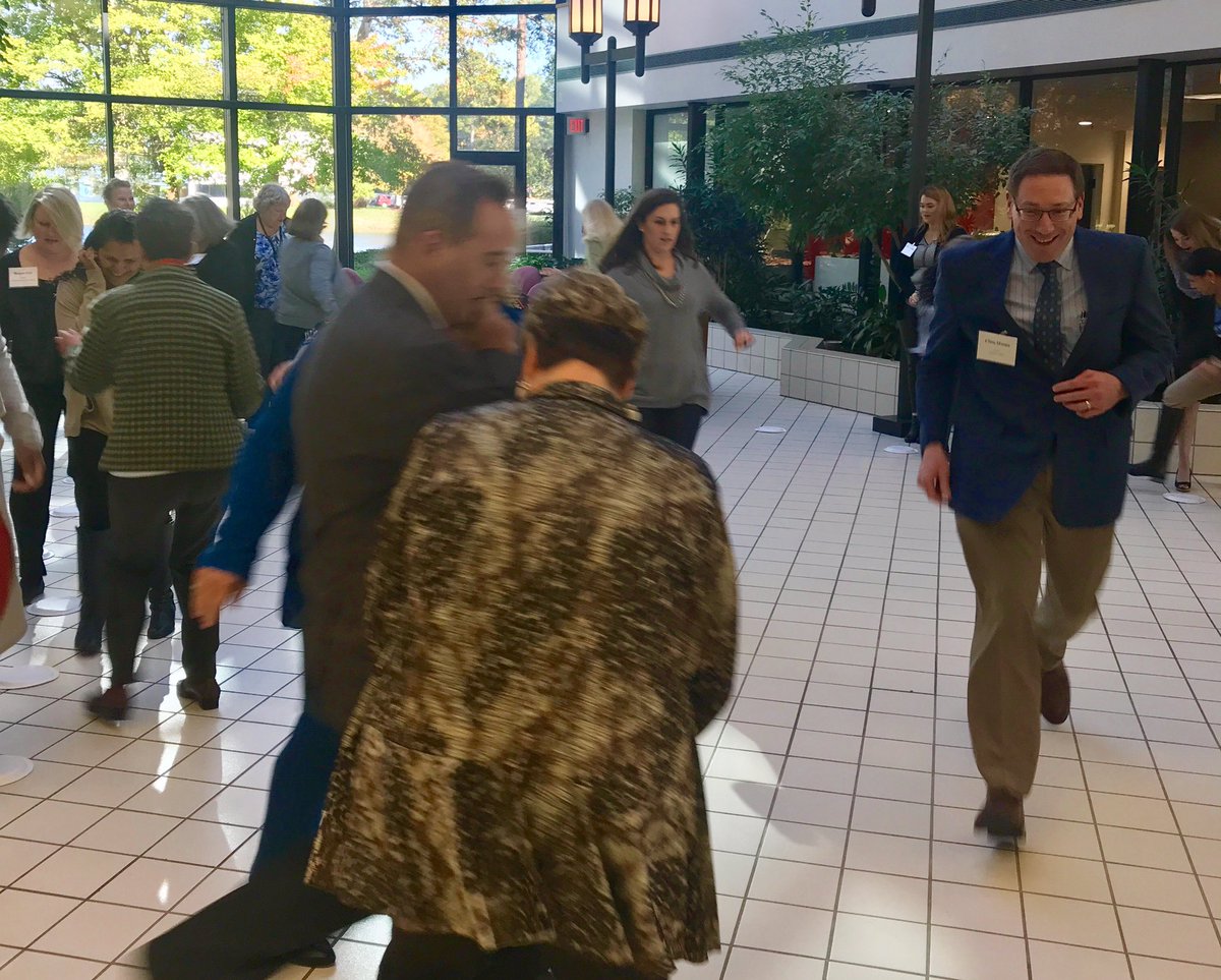 MedSocietyVA's tweet photo. National grief expert, Lynne Hughes, leads an insightful and fun exercise with our #SYNC2017 graduates @VirginiaHHA @VDHLiveWell @chsresults https://t.co/DL5zvYwtsb