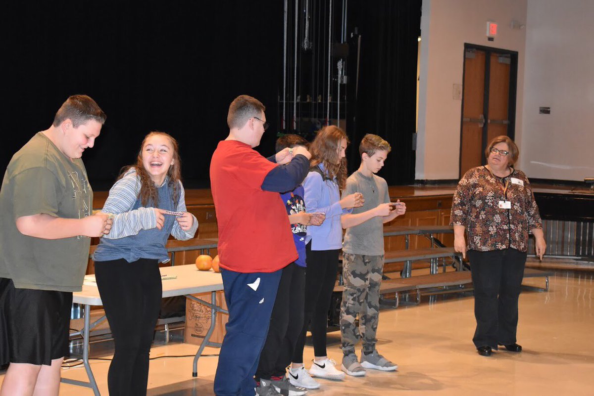 StutterRockStar's tweet photo. Yesterday I spoke to middle school kids about stuttering. They asked such great, thoughtful questions. “Do I stutter in my head?” “Do I stutter when I write?” “How does stuttering feel?” #stutteringiscool @danielerossi https://t.co/RM8rd2rmYy