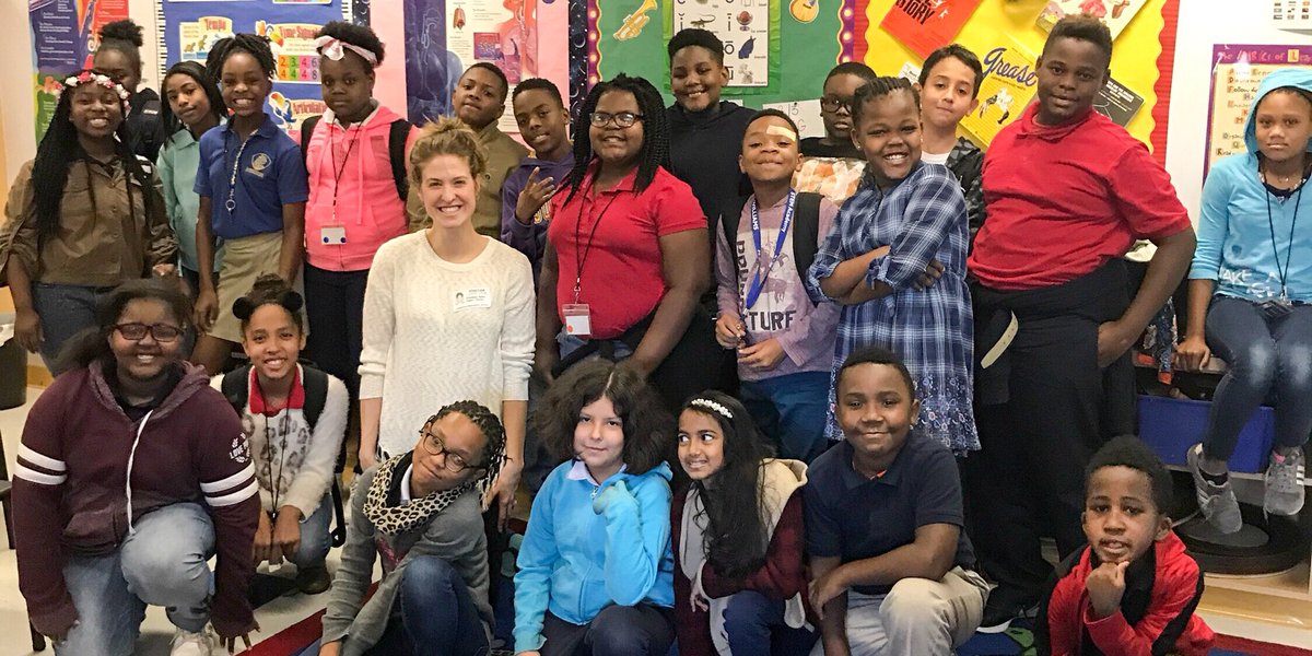 elem_longfellow's tweet photo. Chelsea Helm from the Hobby Center brings music in 7 languages to Longfellow! #LeadLoveLeopards #EnrichmentChoir https://t.co/nhRIsgRG3X