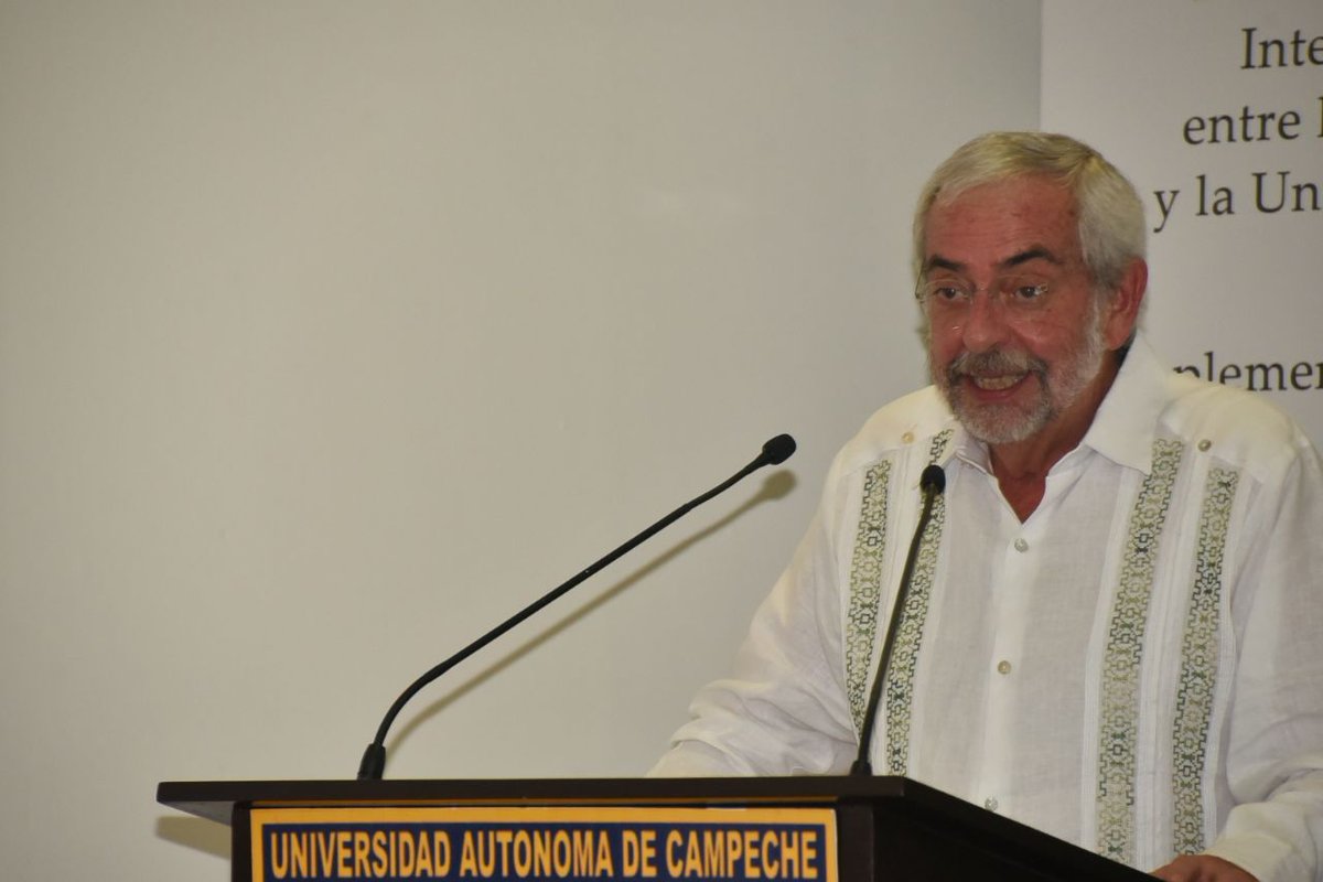 alitomorenoc's tweet photo. Aquí en Campeche, los tiempos que estamos construyendo son de desarrollo, de prosperidad y de mejores oportunidades para fortalecer el Sector Educativo. #CrecerEnGrande https://t.co/aMMS1d2YOX
