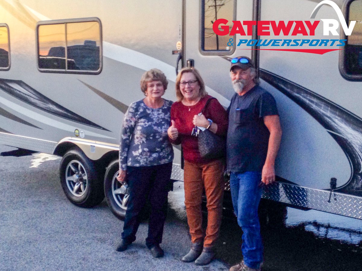 GatewayRvPs's tweet photo. Cheryl and Jim bought a 2017 Work and Play Toy Hauler!  They are ready for lots of Fun! https://t.co/BDeMkwnIgm