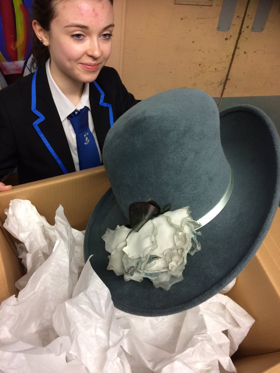 BlairgowrieART's tweet photo. Delighted to receive a stunning Philip Treacy hat this morning from London @philiptreacy #toInspire #ToKeep #ToAnalyse https://t.co/WgbyfcSV8t