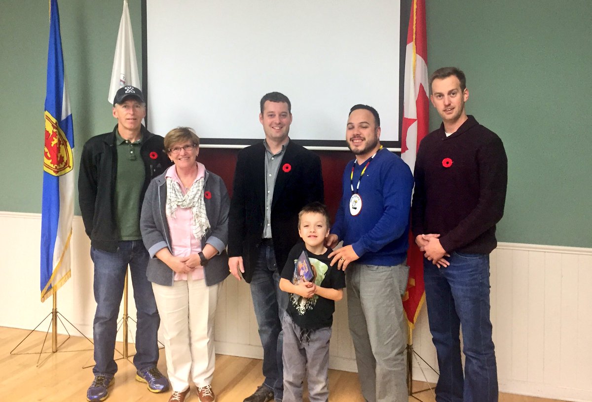 StephenJWT's tweet photo. It was amazing seeing about 650kW of community-owned and Mi'kmaw-owned solar announced today across NS!
#NSSolar #Solar #Rebewables #NSPoli
https://t.co/ZMd3QRUzKD https://t.co/WBkux5eyu8