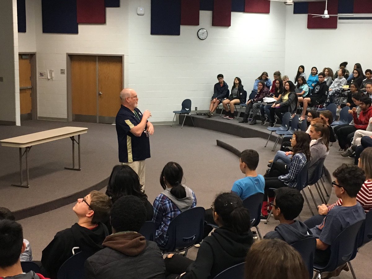 RljamesRon's tweet photo. Navy Vet &amp; Kilmer Math Dept Chair/teacher, Rich Erler shares his story w/ students &amp; fellow teachers. @kilmercougars https://t.co/q8cFyG2YbX