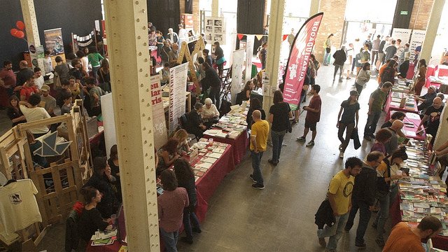 XES_cat's tweet photo. Vas venir a la #FESC2017? No et perdis l'àlbum amb les millors fotografies que van fer les companyes de @bruna_coop! 📸 Click! 

https://t.co/DU0PNYJJS1 https://t.co/n6w4XhwG3S