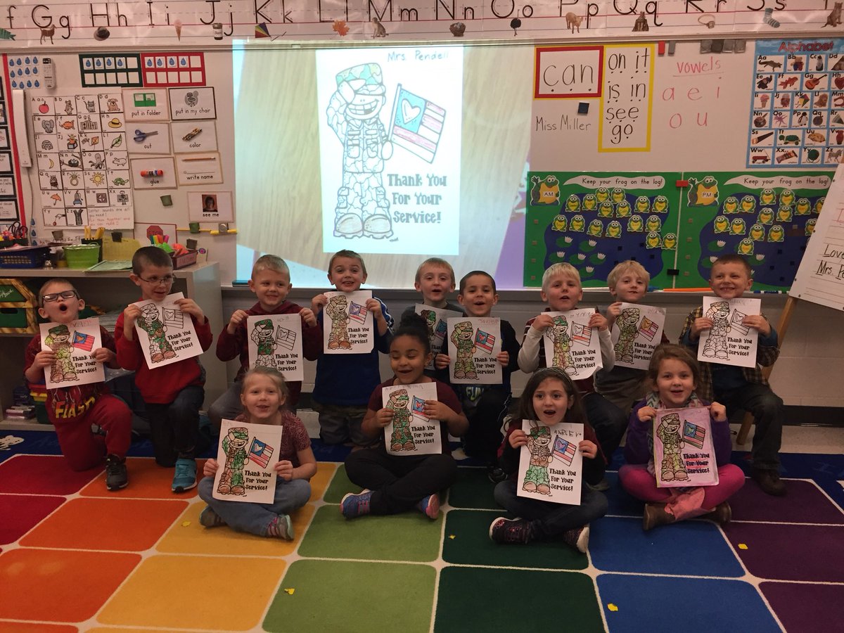 MrsPendell's tweet photo. Our class is thankful for all those who serve or have served in our Armed Forces. Thank you to all the veterans and our country! https://t.co/Akc1g3IFqh