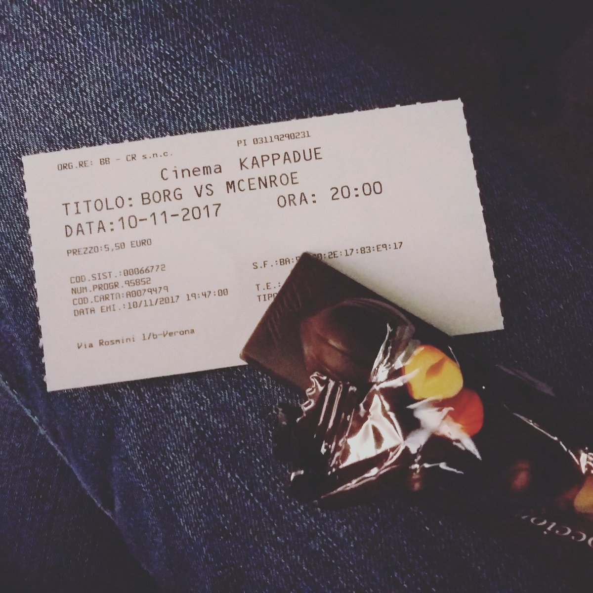 _LauraPerina_'s tweet photo. Cinema, tennis, chocolate. What else? @BorgVsMcEnroe #cinemaaddicted #tennismania https://t.co/vFVbhLzvZj