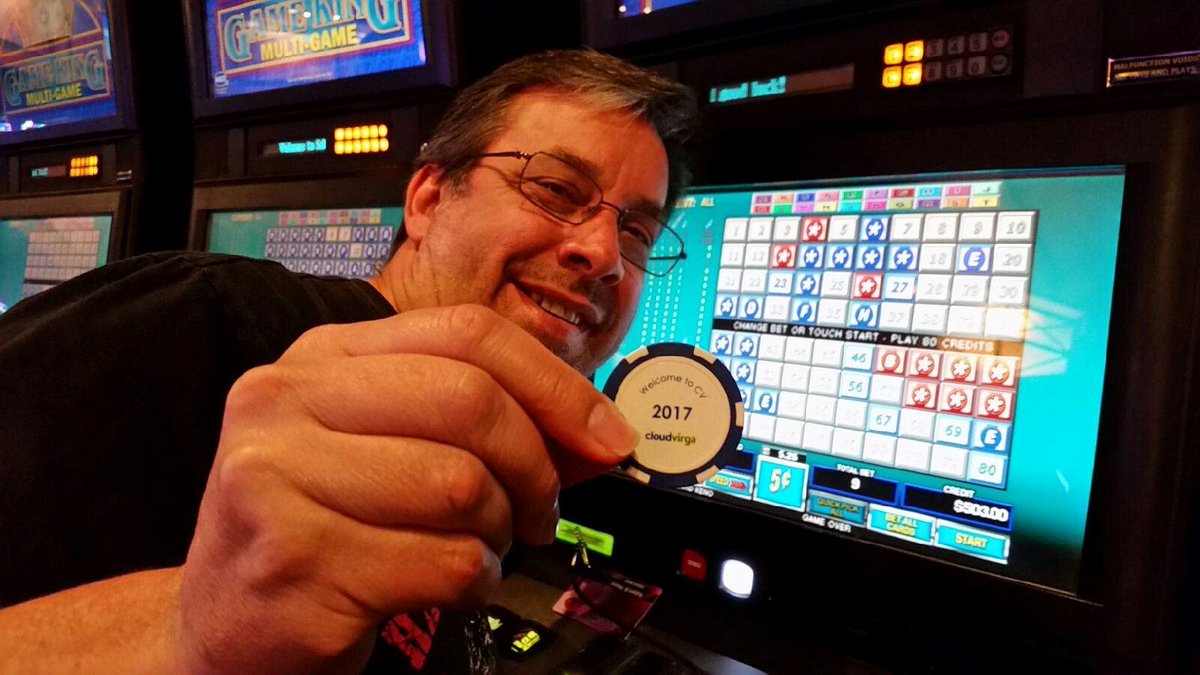 cloudvirga's tweet image. Our CV team member, Robert, had some luck at the casino over the weekend...was it because he brought his CV Chip? We think so! #Cloudvirga #ChipTrip