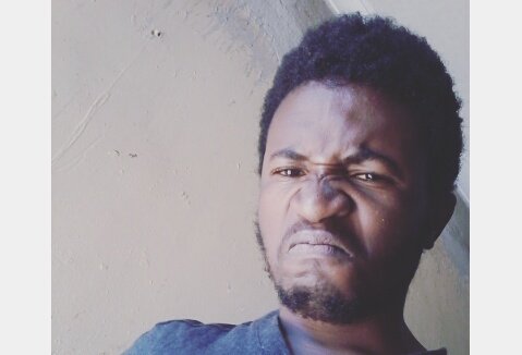 V1NniEe's tweet photo. How the hell is Bafana Bafana gonna win with Khune wearing the mask of Zorro?😑😡 https://t.co/dmrSCbnJsp