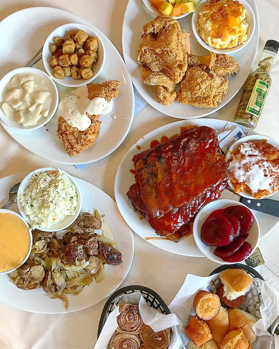 MarriottATLGate's tweet photo. Make your way to @MaryMacsAtlanta and experience true southern cuisine. #GetConnected

📸: betbethui https://t.co/tRsfeE8MgG