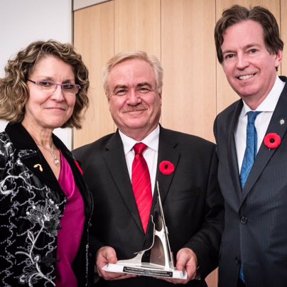ROMtoronto's tweet photo. Thank you @MuseumofNature! We’re honoured to be one of year’s Nature Inspiration Award winners #ROMBlueWhale https://t.co/pL8Bal0FTH https://t.co/QJKE88kRw6