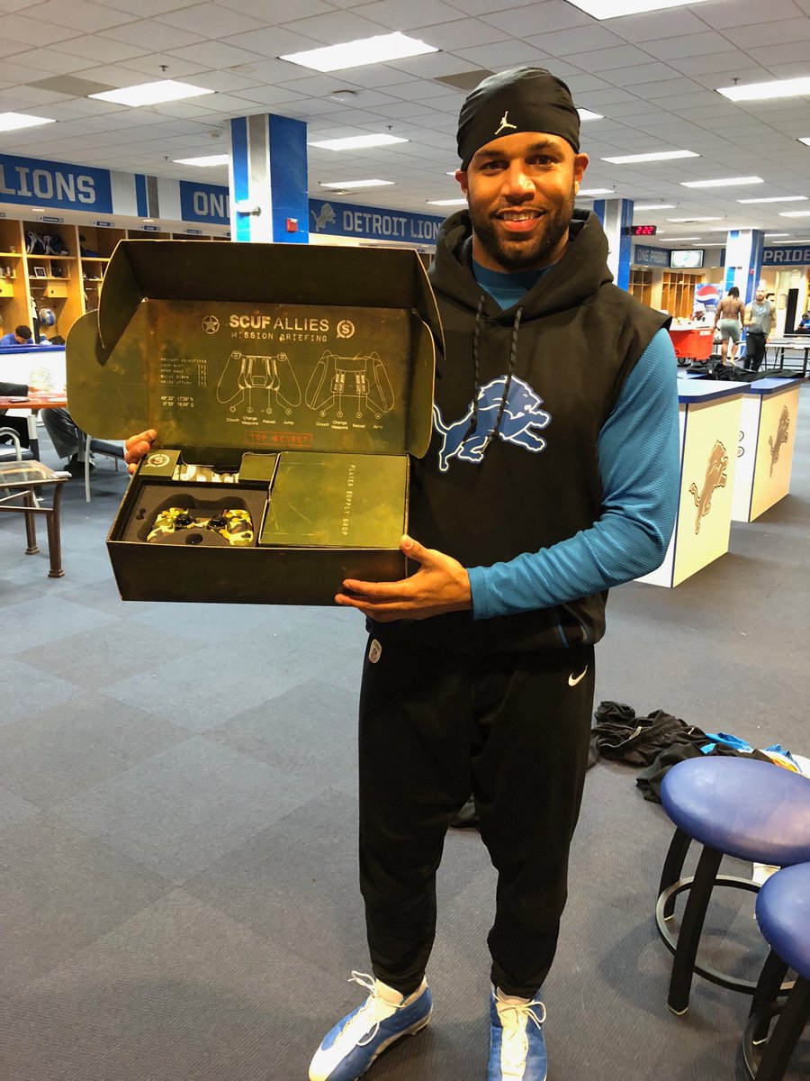 ShowtimeTate's tweet photo. Proud to bring 2 of my passions together and partner with @scufgaming for a major Veteran's Day #GIVEAWAY ! Click the link for details. Retweet!! #SaluteToService
link-> https://t.co/S5vObcTdg3 https://t.co/T1DdkWL7z9