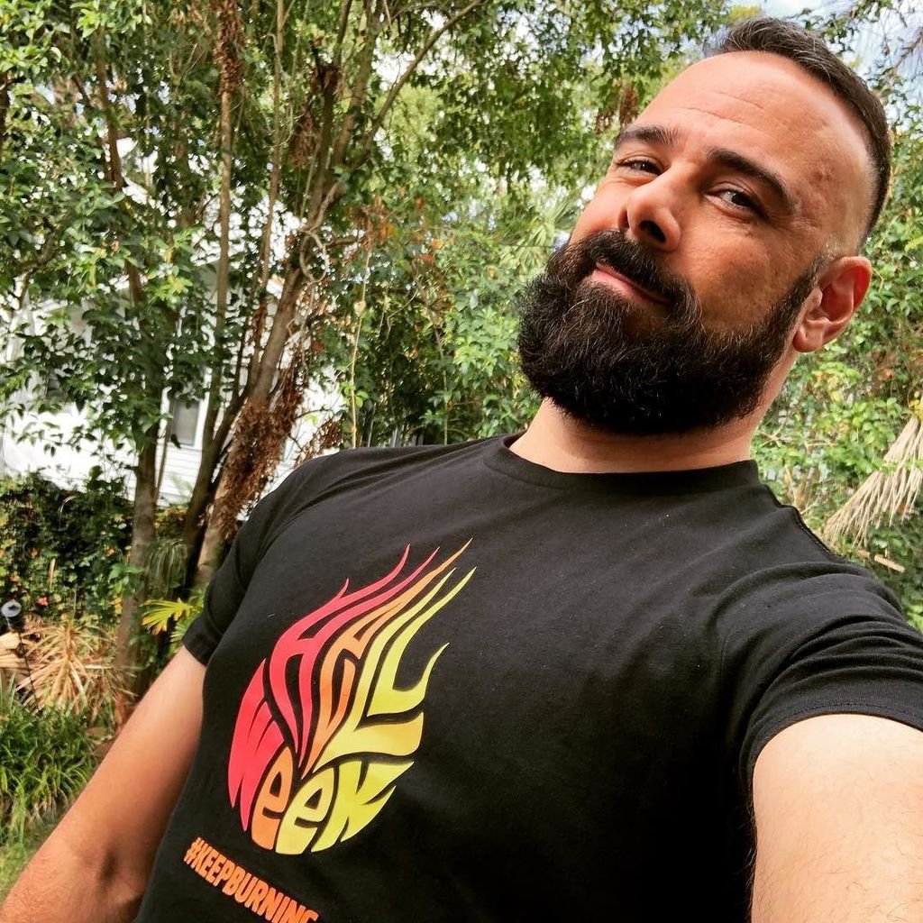 alsjr18's tweet photo. I know it’s just a t-shirt but I busted my ass to earn it #hellweek #hellweek2017 #keepburning https://t.co/Xhymv7xCza https://t.co/j2J9ABL8e7