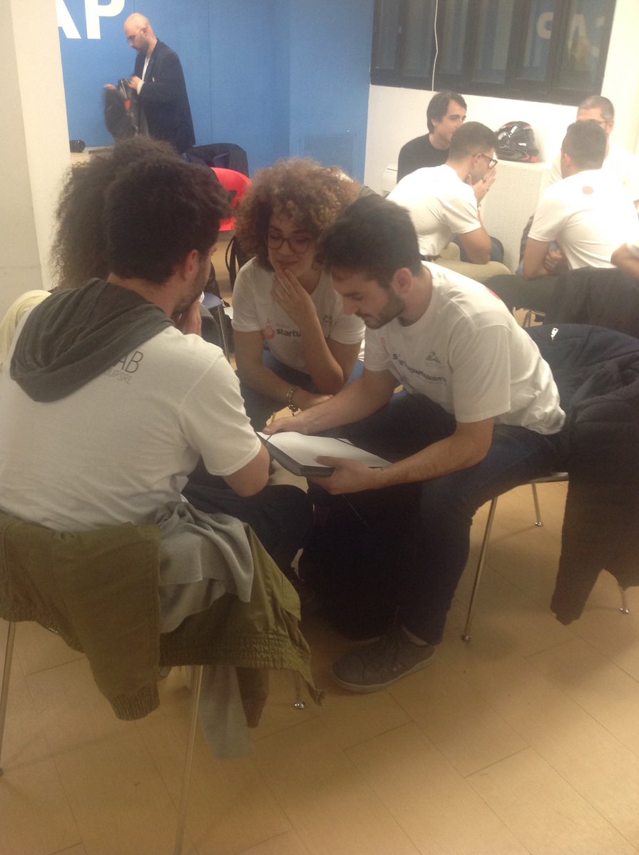 StartupRoma's tweet photo. From a group of 4 to a TEAM. Task: 5mins to form a business name at @techstars #StartupWeekend Rome #SWRome17 #TGSW2017 https://t.co/mJMp9XHqzG