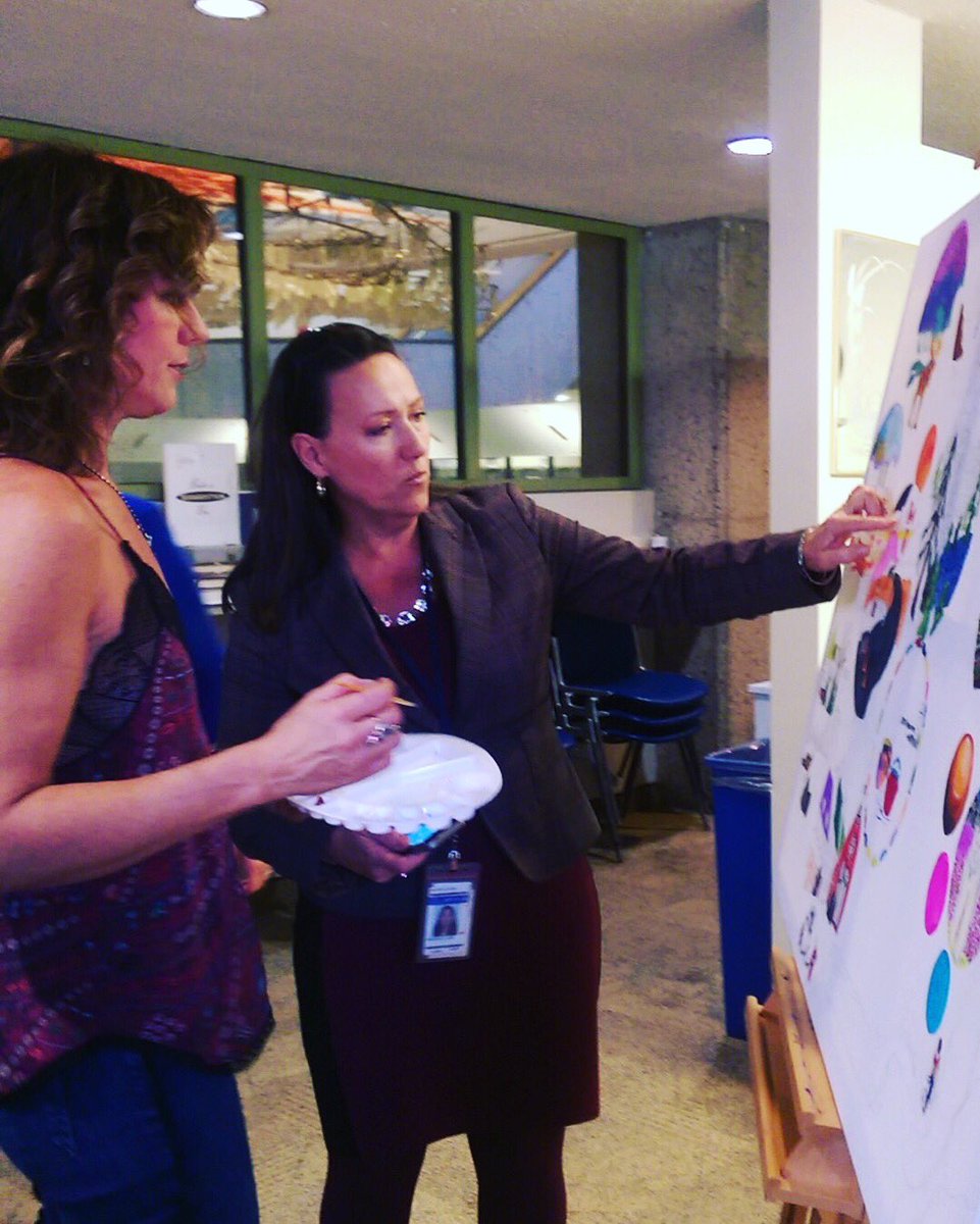 FrontiereCan's tweet photo. Nous sommes ravis que Sarah McLaughlin, gagnante d’un Juno, ait participé à la toile @FrontiereCan à Ottawa pour aider la collectivité! #CCMTGC #jedonne

#sarahmclachlan #frontierecan #sécurité #ASFCdonne #ASFC https://t.co/N3faqxAkqU