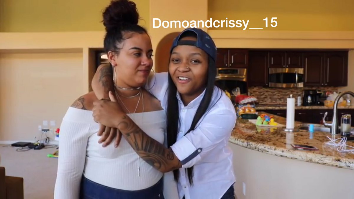 _domocrissy's tweet photo. I love them πβ€οΈ lol they look so beautiful and love how they support each other #weirdgang #DOMONATORS #DomoAndTwissyGang @domoandcrissy https://t.co/y6h50mEgKS