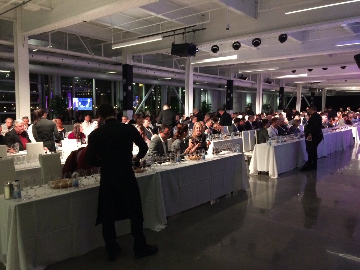 Au tour de Philippe Dhalluin de nous parler des vins du <a href="/ChateauMouton/">Mouton Rothschild</a>. Dégustation animée par <a href="/veroniquerivest/">Véronique Rivest</a>, présentée par @gsoftgroup