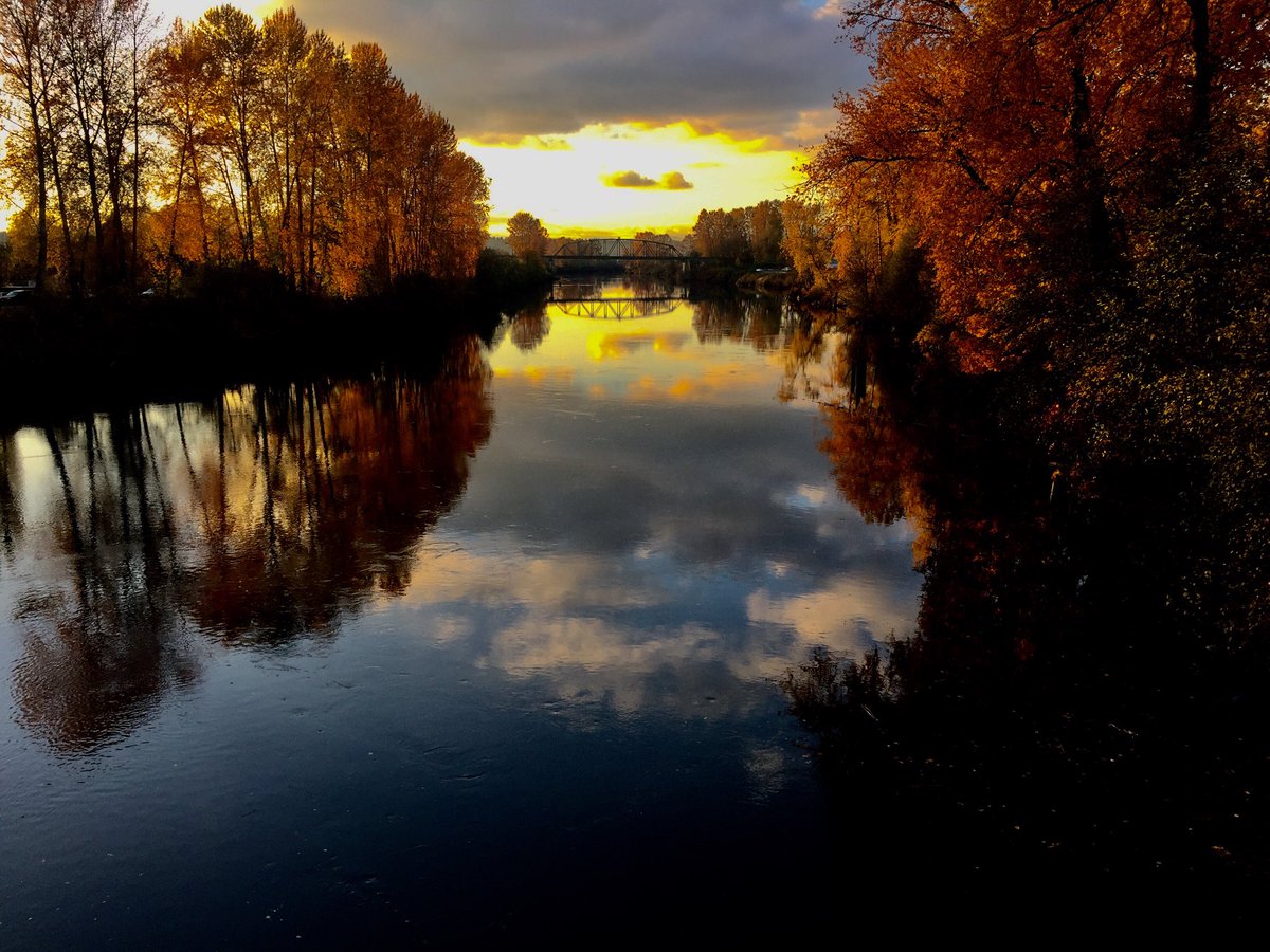 A lovely evening along the Snohomish River
