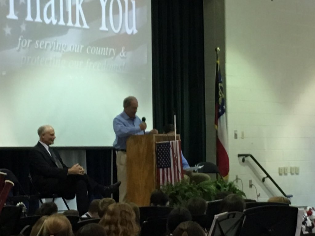Lbleisath's tweet photo. CMS had a great Veteran's Day presentation! Thank you for all you do for our country! 🇺🇸 💚💙 #CreeklandMS # YOTG #GoinGrizzly https://t.co/gKLA1GLViM