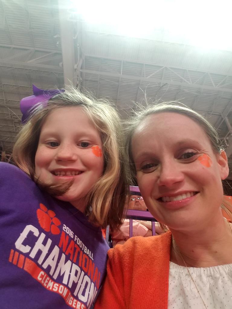 katiemwatts's tweet photo. Go tigers!!! #tigerwellfans https://t.co/ttzpYDTG1A