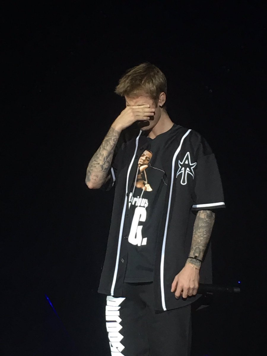 JBwakeup's tweet photo. Zrobilismy to. Sprawilismy ze Justin szczerze sie usmiechal. Okazalismy szacunek i swietnie sie bawilismy. Ten koncert byl wyjatkowy i tak cholernie prawdziwy..
#1YearOfPurposeTourKrakow https://t.co/J67Ny8UCb3