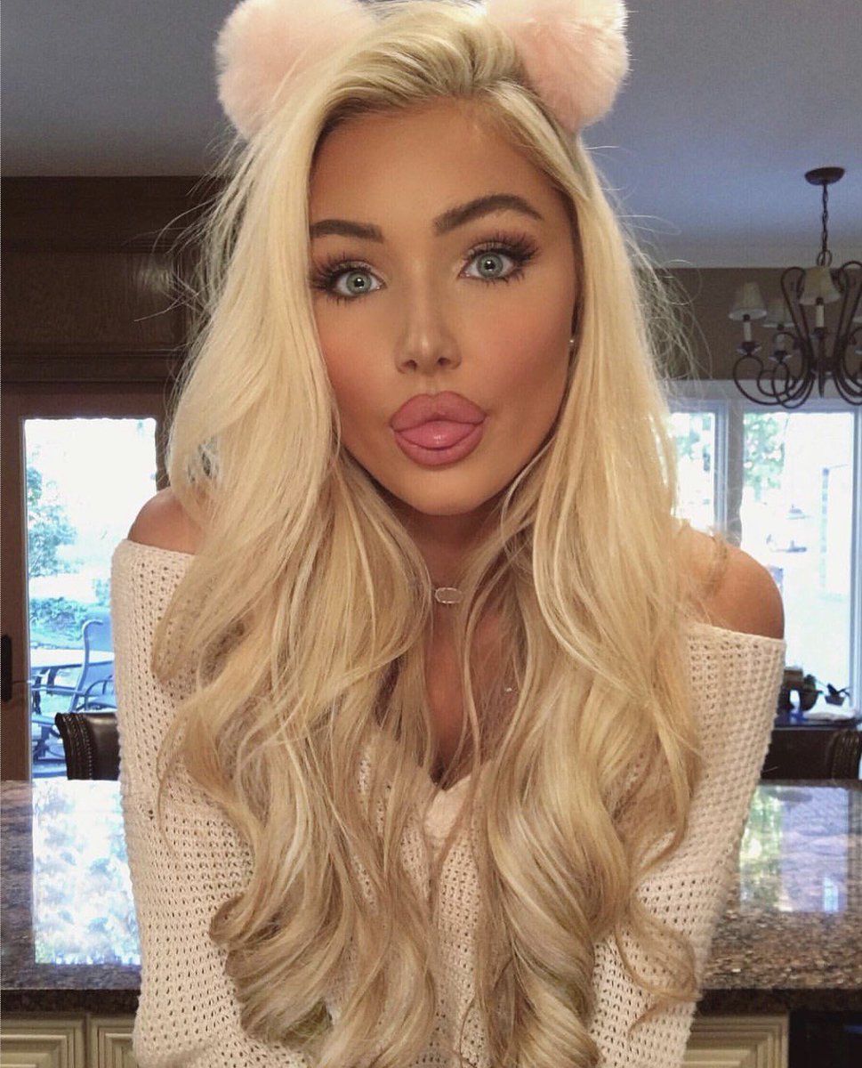 FhhairWig's tweet photo. 😜So cute right? Her blonde hair is very beautiful!!😍 If you are interesting in it, you can click here👇
https://t.co/VLgrtnfHCt Many wonderful hair are waiting for you!!😘
#fantasyhairbuy #fhhair #fashionhair #beatifulhair #blondehair #curlyhair #highqualityhair #naturalhair https://t.co/UxOBi3JLDo