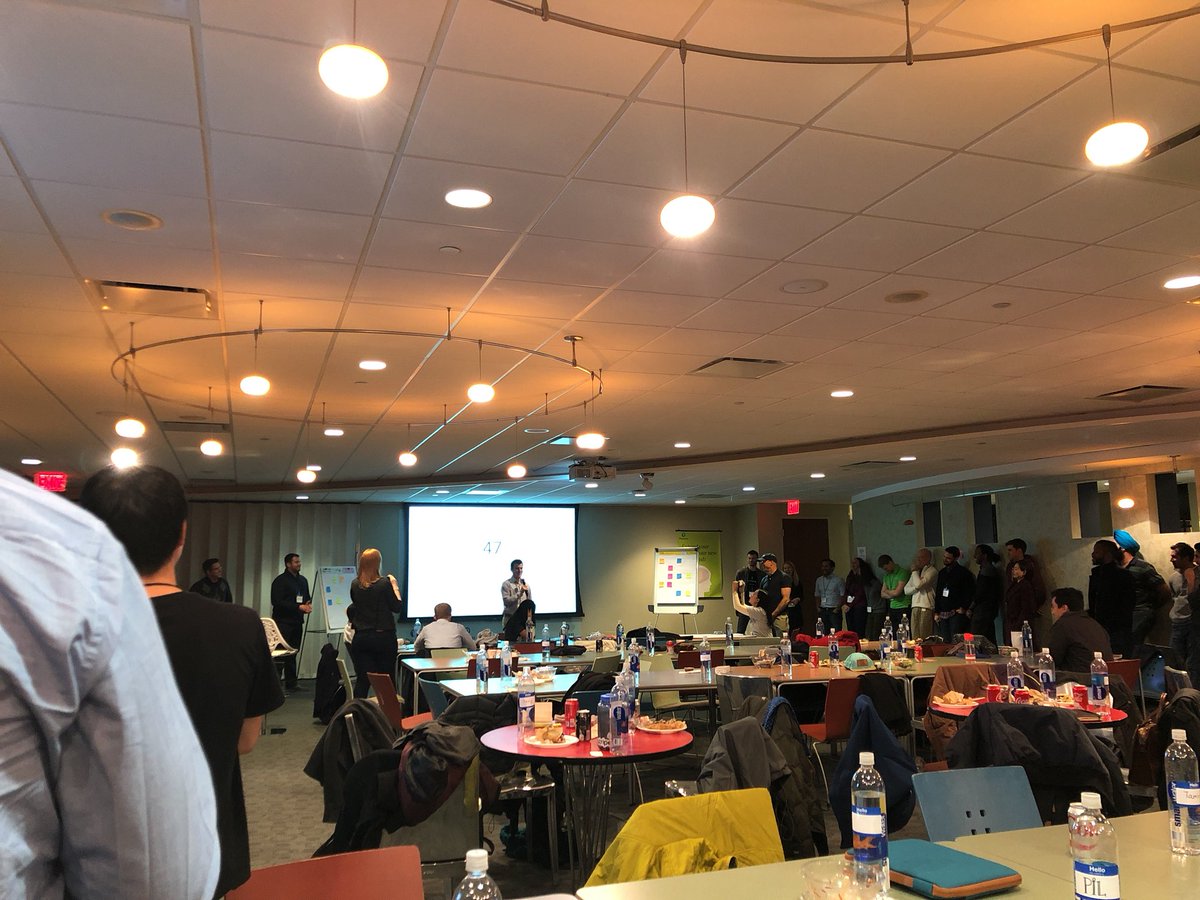 EdTechChrissy's tweet image. Startup Weekend EDU #pitchnight !@SWBoston