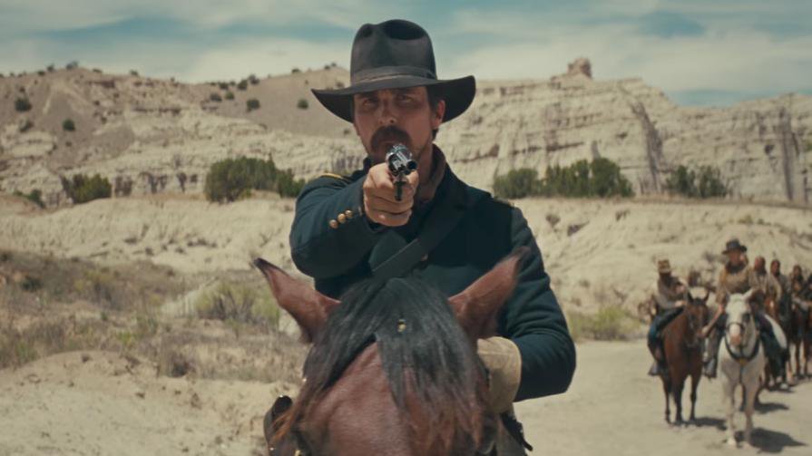 Watch: Christian Bale braves the Wild West in new 'Hostiles' trailer: ow.ly/AMxS30gv7Sv