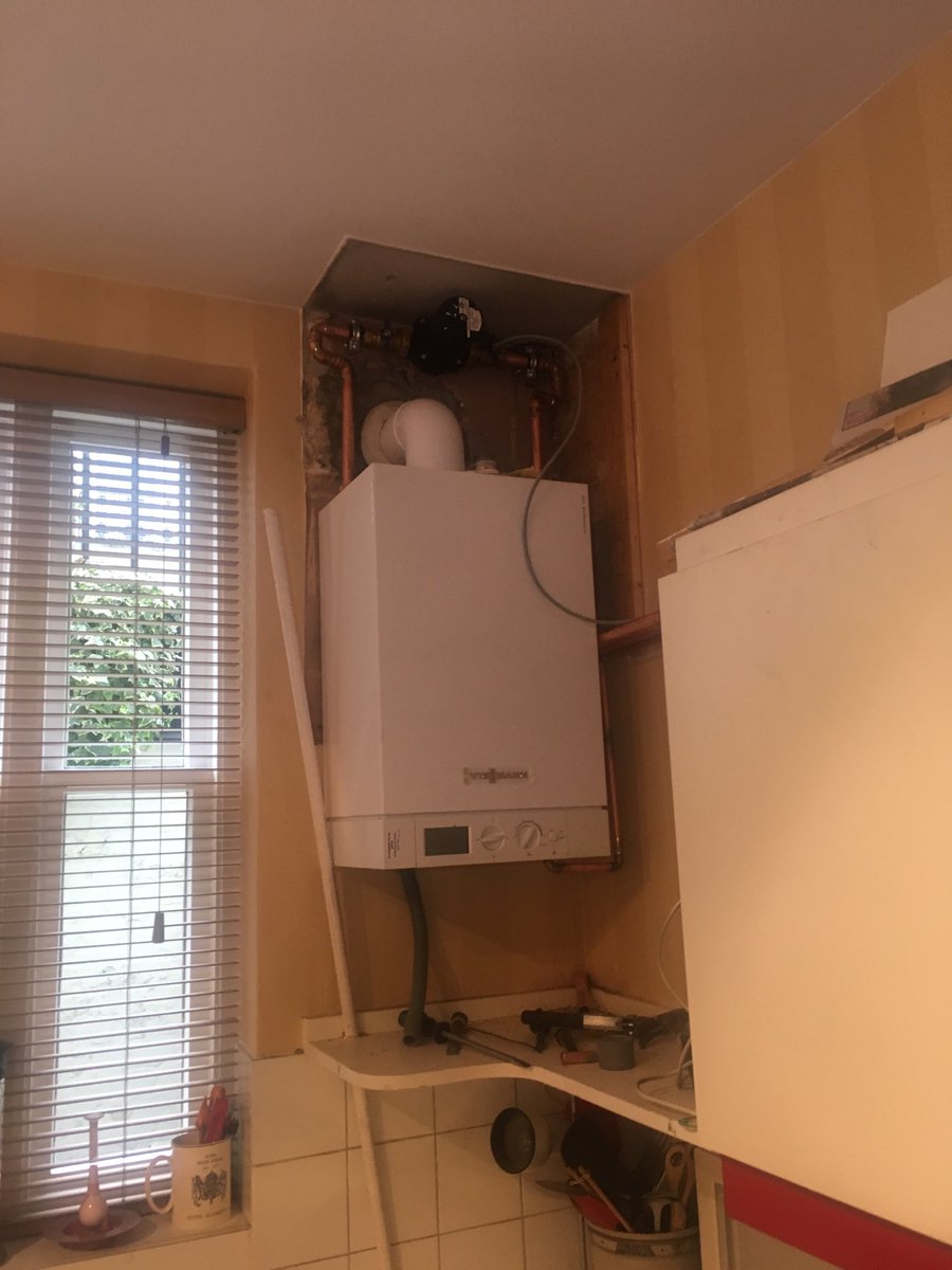 762Andy's tweet image. Fitted with a #Spirocross @SpirotechUK and a 25-80 system pump 19kw. Wow it purrs.. #qualitykit.
