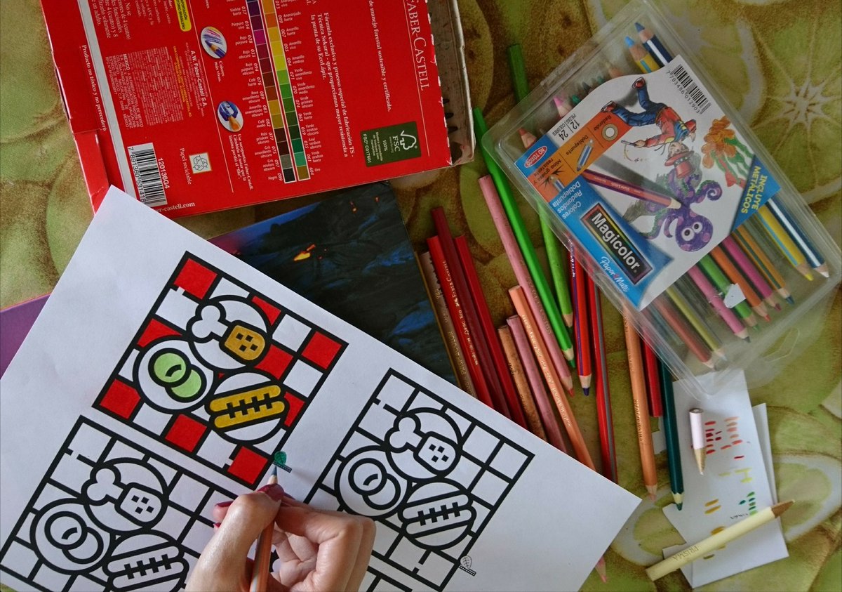 828audiovisual's tweet photo. Pendientes el lunes porque publicamos nuevo video!
#workinprogress #stopmotion #papermotion #youtube #videomaker #magicolor #prismacolor #fabercastell https://t.co/5F0xF9JFfI