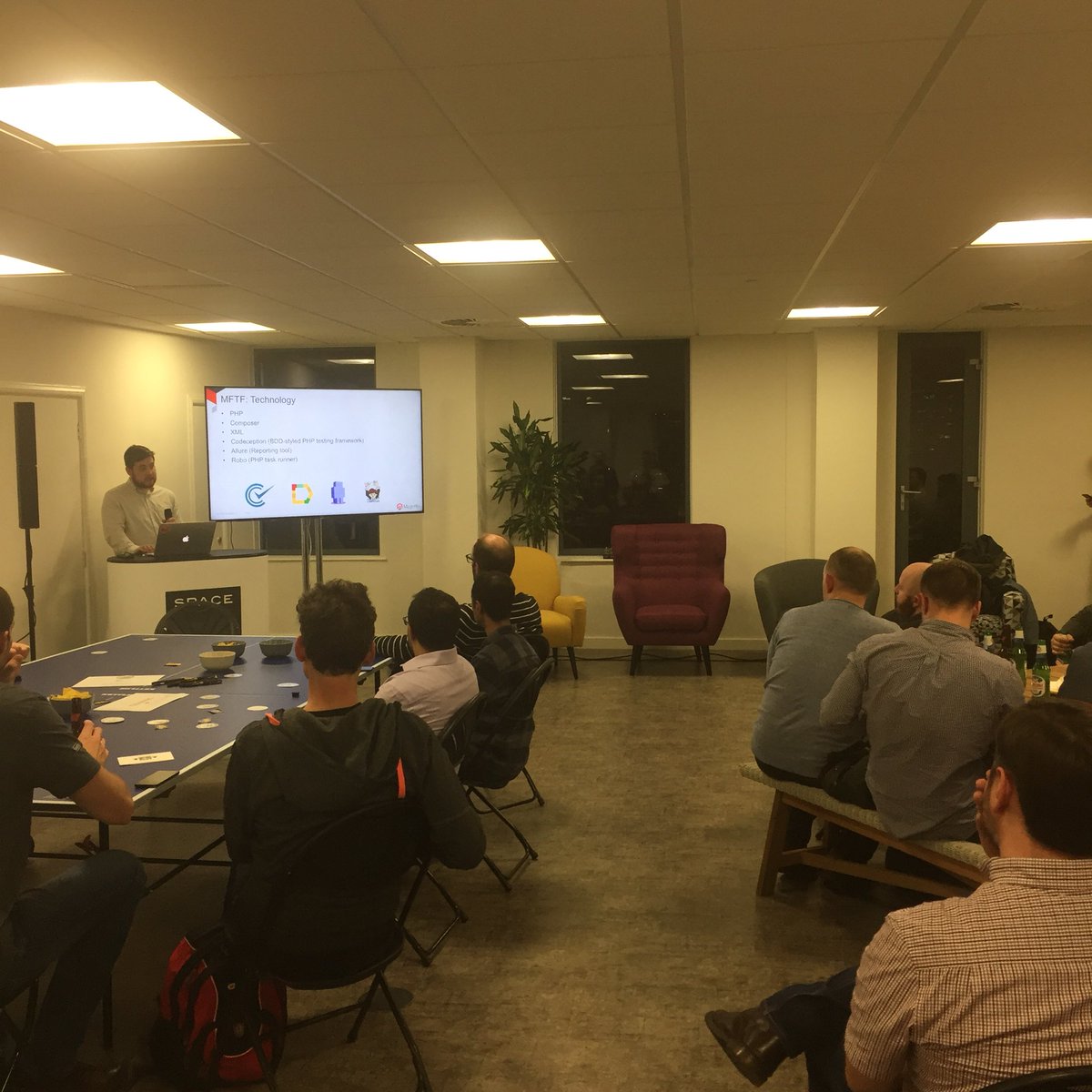 PeterMintchev's tweet photo. Magento’s Tom Erskine @TomMagento presenting the new Magento functional test framework. #MageTitansUK #Magento https://t.co/2yPqhDIGTu