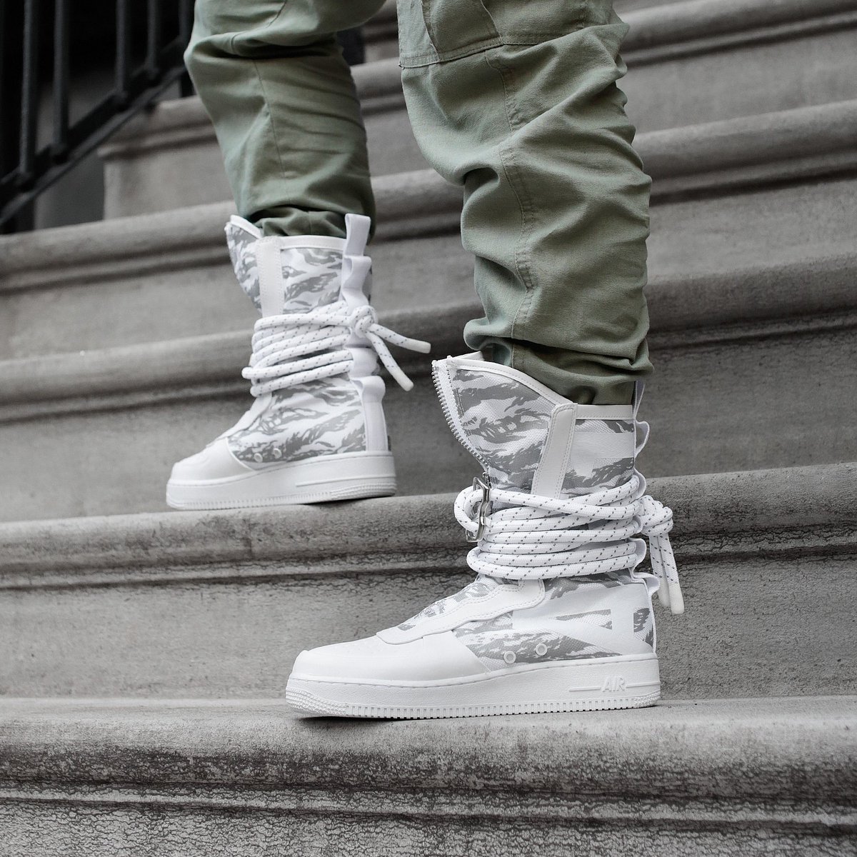 nike sf air force 1 high winter camo