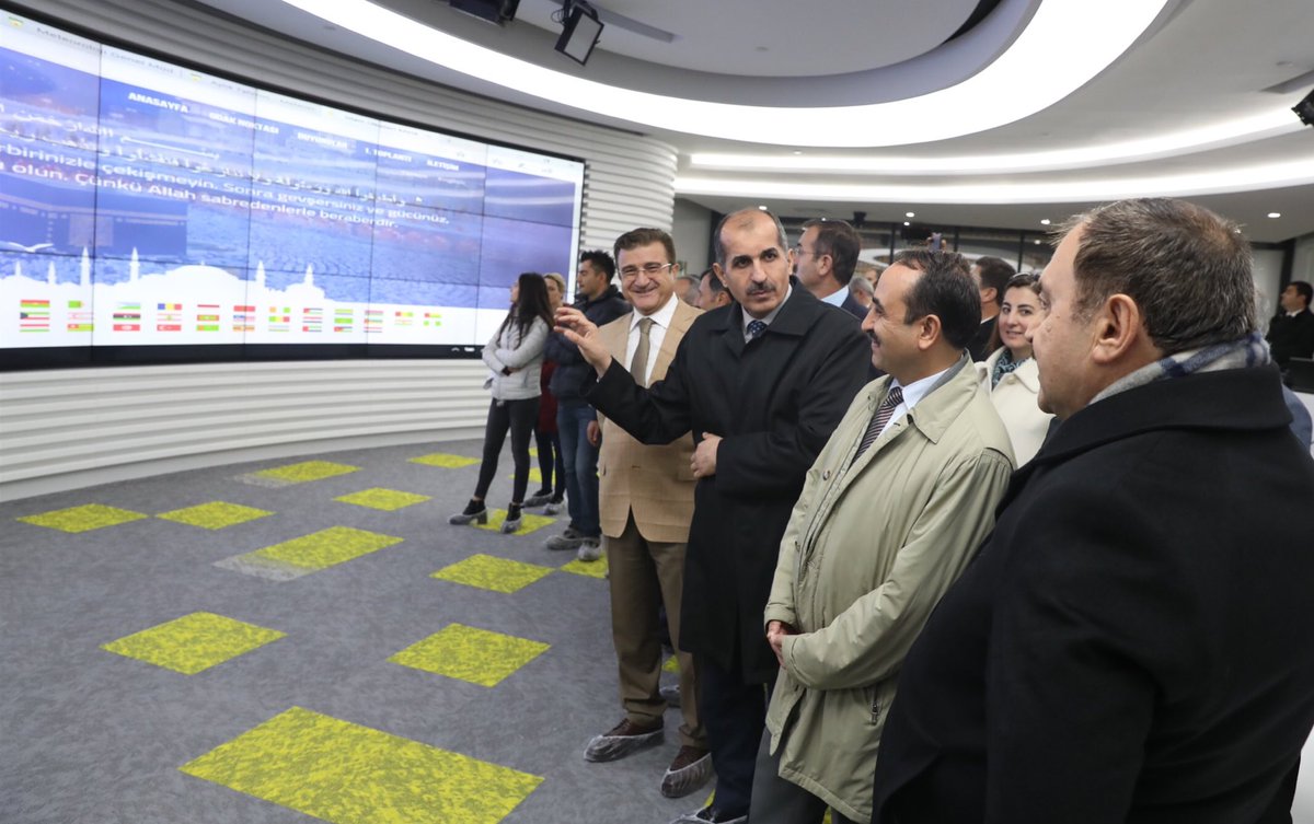 dijital_hafiza_'s tweet photo. Orman ve Su İşleri Bakanımız  @VeyselEroglu Bakanlığımız Bilgi İşlem yeni merkez binasında yapımı tamamlanan Tahminler, Veri İşlem ve Afet Koordinasyon Merkezi’nde incelemelerde bulundu. https://t.co/qOoBjf94xD