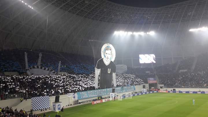 Emishor's tweet photo. What a way to open your 55 m euros stadium... Craiova lost 0-4 vs Slavia Prague tonight. Lights off. https://t.co/DLy25V6I1m