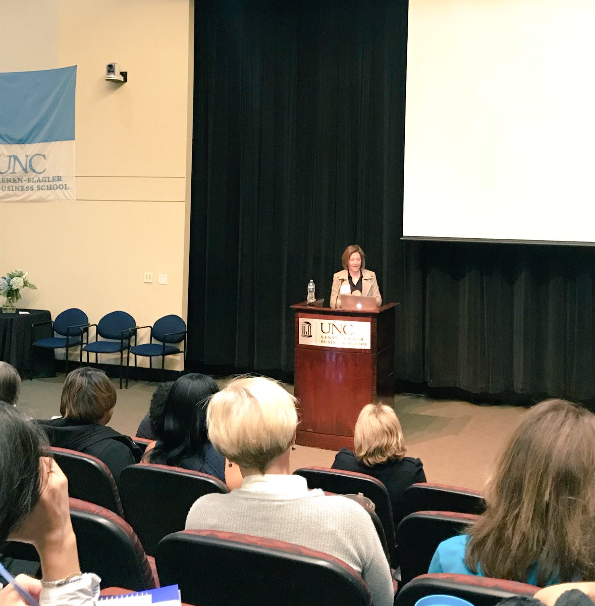 MBACWIB's tweet photo. “To me, success = learning from listening, having honor &amp; respect, a great sense of humor, &amp; the ability to inspire. Oh, &amp; sleep!” 😴#CWIBCon https://t.co/L1e8Zonnnl